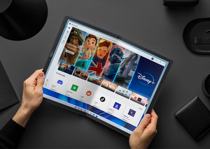 Asus Zenbook 17 Fold OLED (UX9702) được chào bán với giá 89,99 triệu đồng